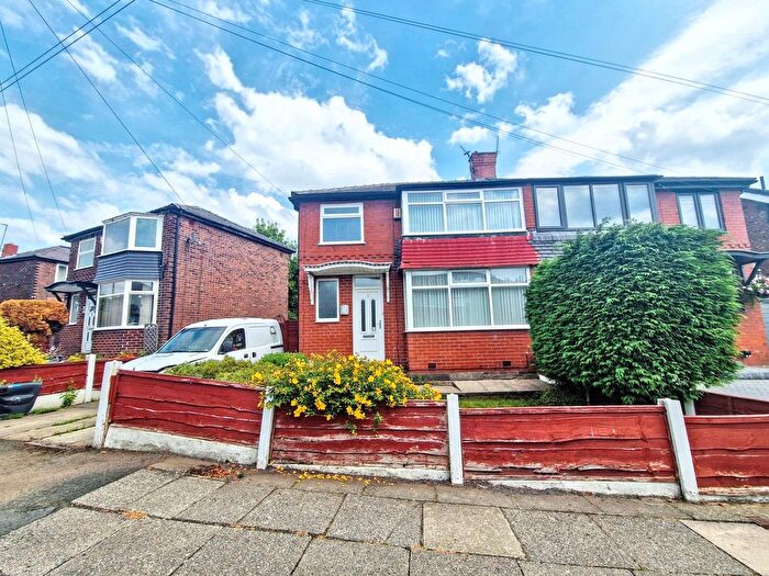 3 Bedroom Semi-Detached House To Rent In Holyrood Road, Prestwich, M25