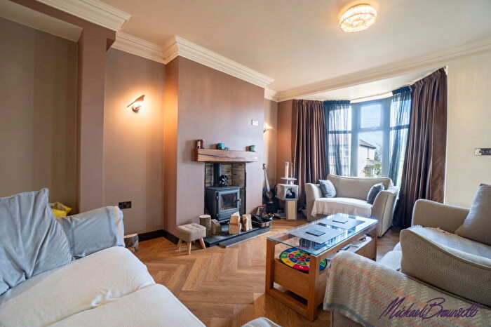 4 Bedroom Semi-Detached House For Sale In Westminster Avenue, Clayton, Bradford, BD14