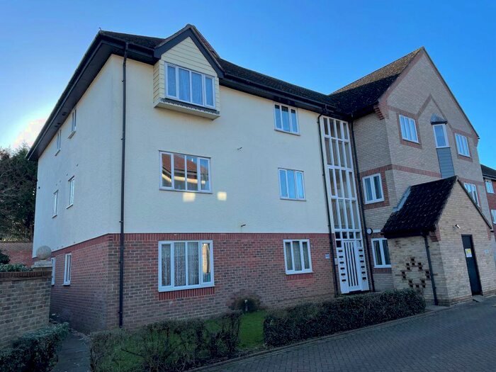 2 Bedroom Flat To Rent In Nicholsons Grove, Colchester, CO1