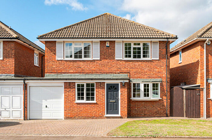 4 Bedroom Link Detached House For Sale In Berger Close, Petts Wood, Orpington, BR5
