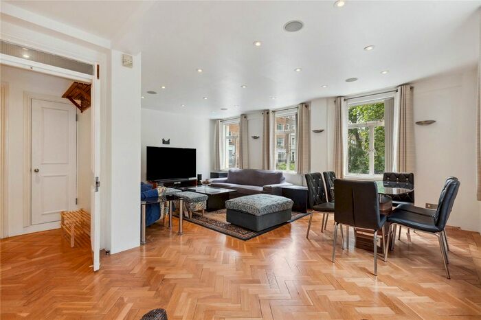 3 Bedroom Flat To Rent In Montagu Square, Marylebone, W1H
