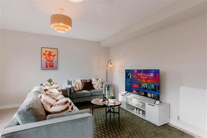 2 Bedroom Flat To Rent In Casa, Vista Park, Glasgow, G33