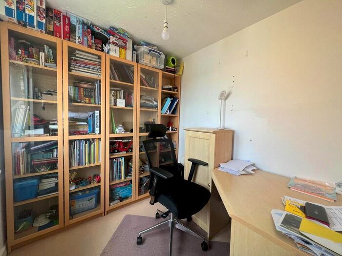 4 Bedroom Detached House To Rent In Gill Avenue, Fishponds, Bristol, BS16