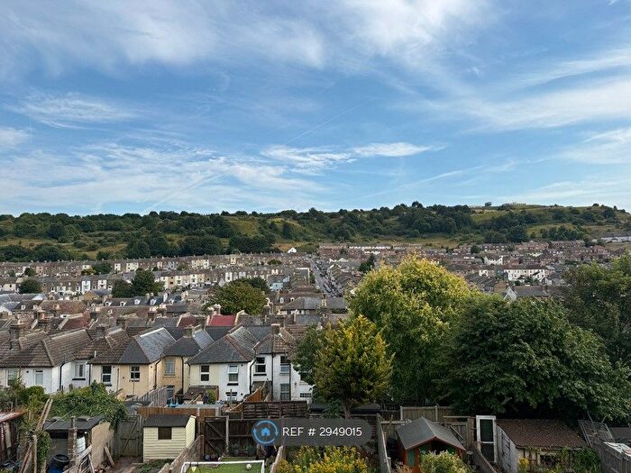 2 Bedroom Maisonette To Rent In Percival Terrace, Dover, CT17