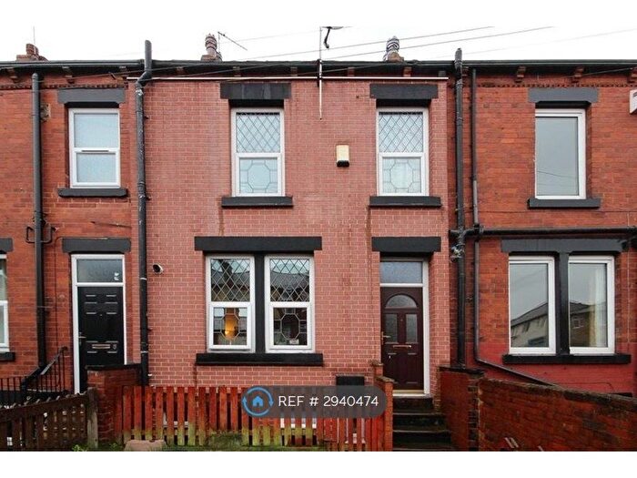 2 Bedroom Terraced House To Rent In Colwyn Mount, Leeds, LS11