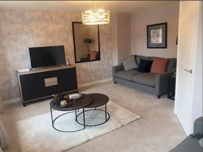 4 Bedroom Semi-Detached House To Rent In Arkwright Walk, NG2