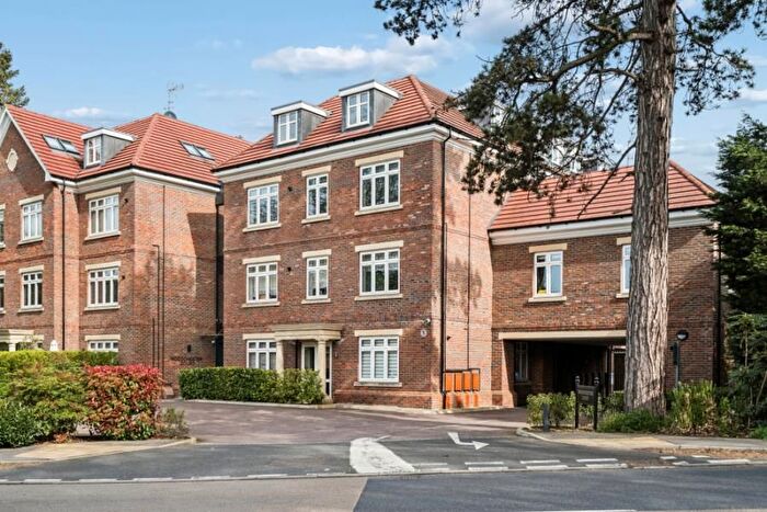 2 Bedroom Flat To Rent In Woodchester Court, Northwood, HA6