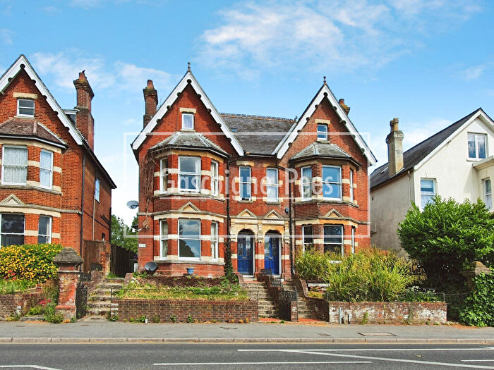 2 Bedroom Apartment To Rent In Alton-, GU34