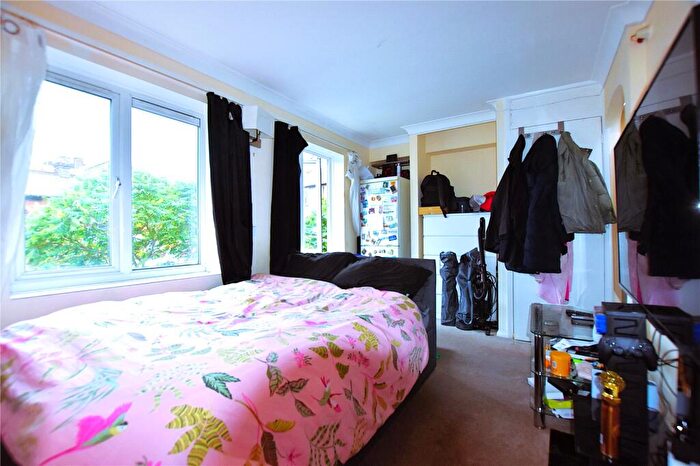Apartment To Rent In Mayday Road, Thornton Heath, CR7