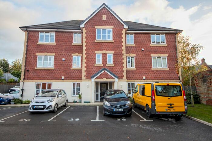 2 Bedroom Flat To Rent In Mccorquodale Gardens, Newton-Le-Willows WA12