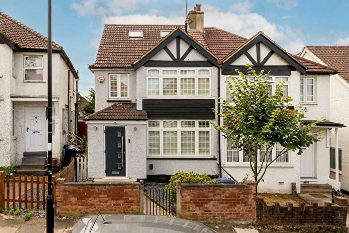 5 Bedroom Semi-Detached House To Rent In Beechmount Avenue, London, W7