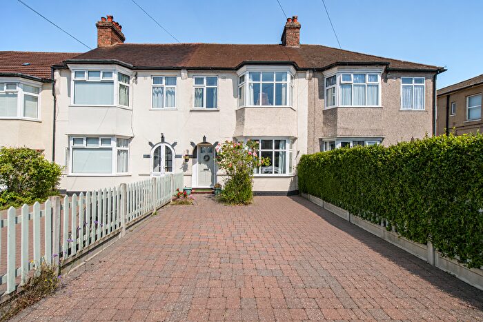 3 Bedroom Terraced House For Sale In Howard Road, Woodside, SE25