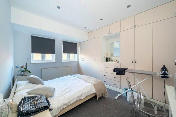 2 Bedroom Flat To Rent In Daventry Street, Marylebone, London, NW1