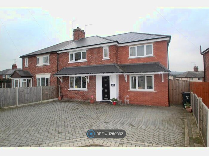 3 Bedroom Semi-Detached House To Rent In Uffmoor Estate, Halesowen B63