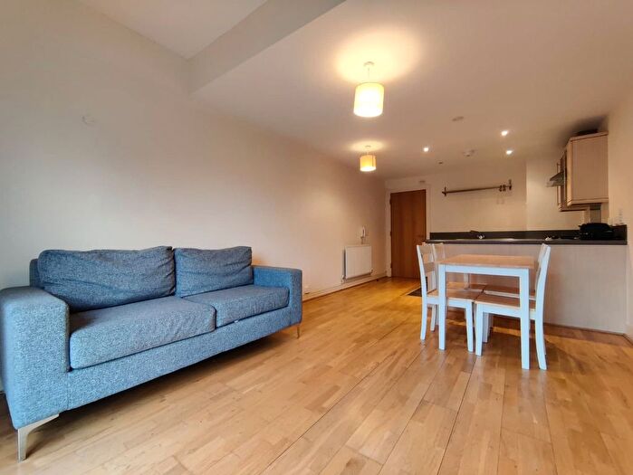 2 Bedroom Flat To Rent In Sheepcote Street, Birmingham, B16