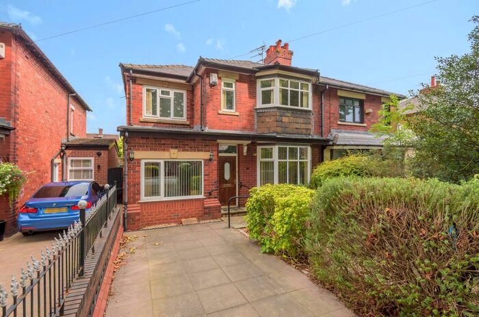 5 Bedroom Semi-Detached House To Rent In Leigh Road, Worsley, Manchester, M28