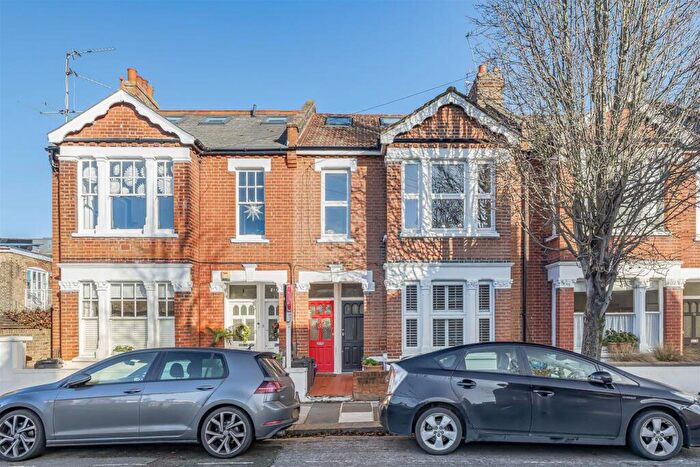 2 Bedroom Maisonette For Sale In Lyric Road, Barnes, London, SW13