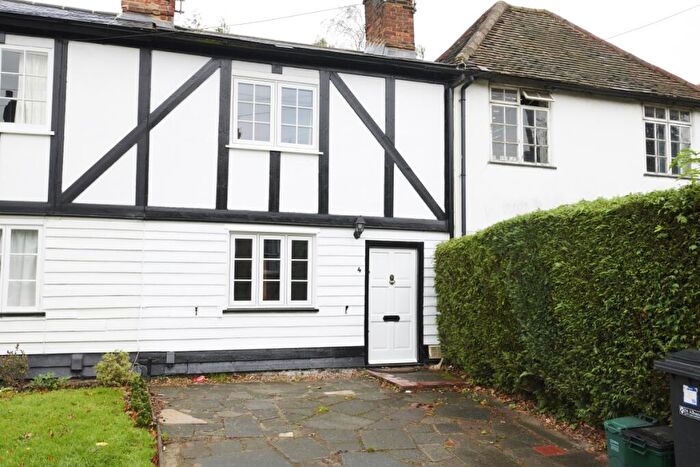 2 Bedroom Terraced House To Rent In Sandpit Lane St. Albans, AL1