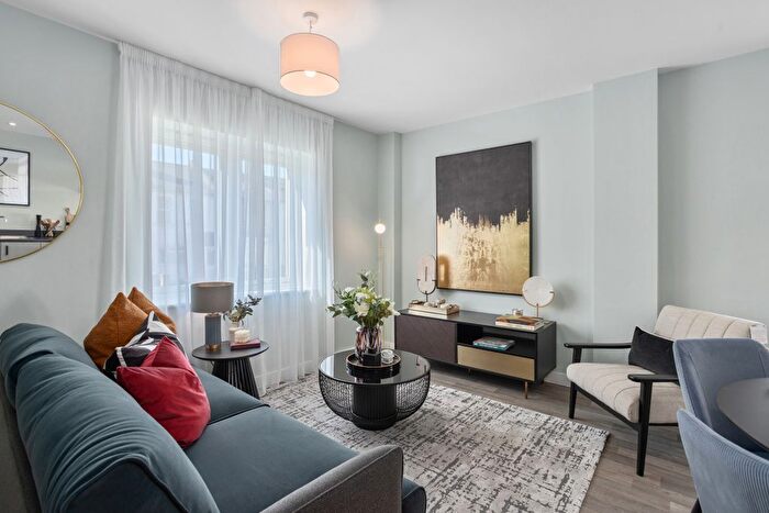 1 Bedroom Flat For Sale In West Street, Erith, DA8