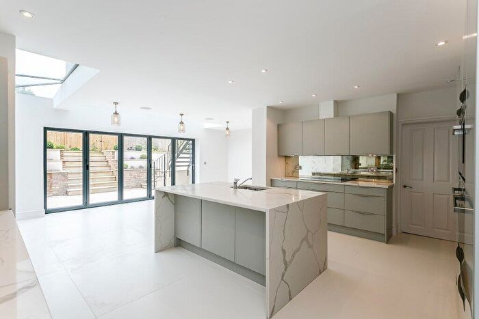 5 Bedroom Semi-Detached House To Rent In Leckford Road, North Oxford, OX2