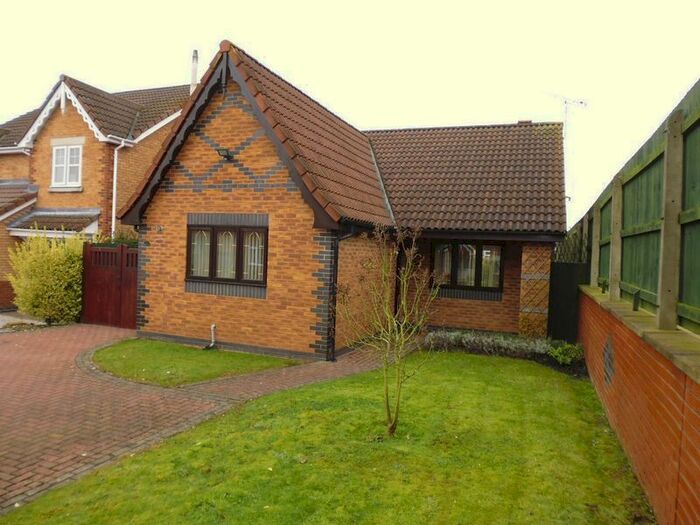 2 Bedroom Bungalow To Rent In St. Thomas's Close, Nuneaton, CV10