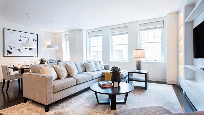 2 Bedroom Flat To Rent In Duke Street, Mayfair, London, W1K