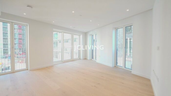 2 Bedroom Flat To Rent In Peterborough House, London, WC1X