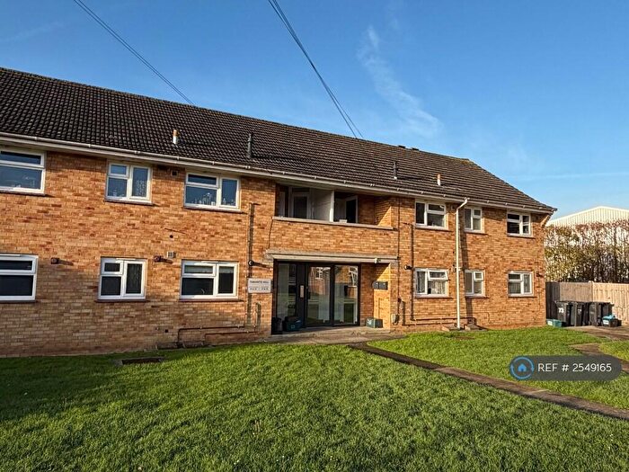 2 Bedroom Flat To Rent In Taranto Hill, Ilchester, Yeovil, BA22