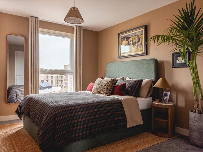 3 Bedroom Apartment To Rent In Milne Avenue, Cambridge, Cambridgeshire, CB3