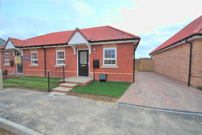 2 Bedroom Semi-Detached Bungalow To Rent In Derwent Road, Pickering, YO18