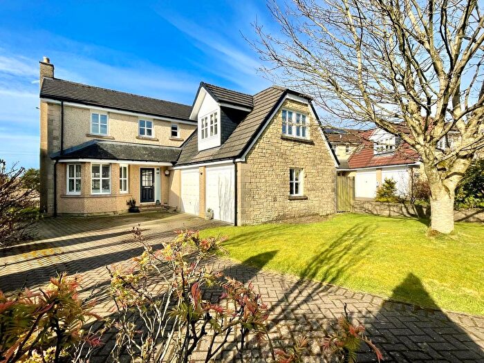 5 Bedroom Detached House For Sale In Croft Wynd, Milnathort, KY13