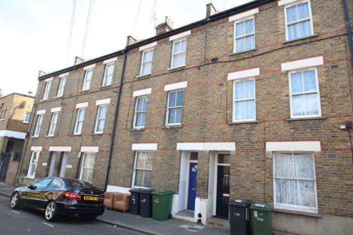 6 Bedroom Terraced House For Sale In Tunstall Road, London, SW9