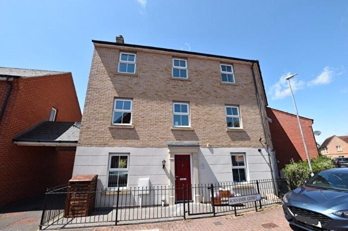 5 Bedroom Town House For Sale In Scrivener Close, Colchester, CO4