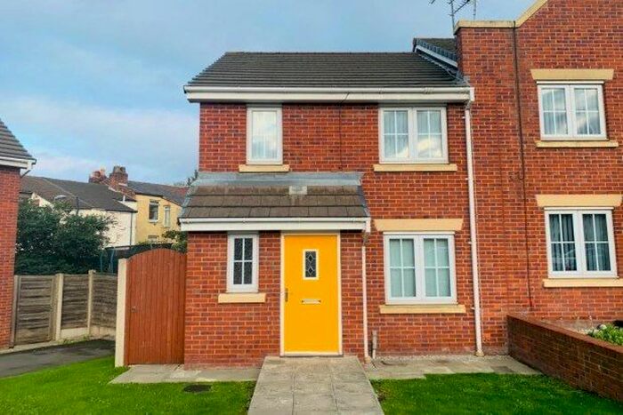 3 Bedroom Semi-Detached House To Rent In Dylan Close, Liverpool, L4
