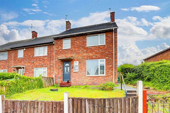 3 Bedroom End Of Terrace House For Sale In Chediston Vale, Nottingham, NG5