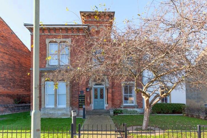 2 Bedroom Flat To Rent In Middleton Road, Banbury OX16