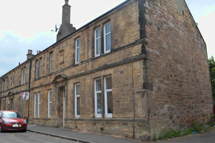 2 Bedroom Flat To Rent In The Hedges, Camelon FK1