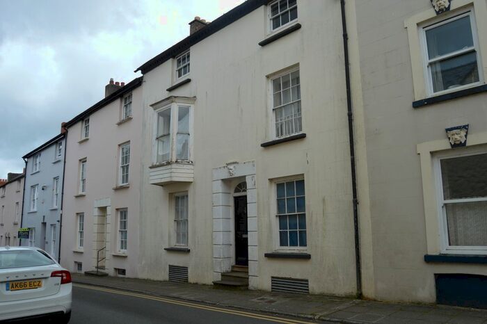 2 Bedroom Flat To Rent In Gloucester Terrace, Haverfordwest, SA61
