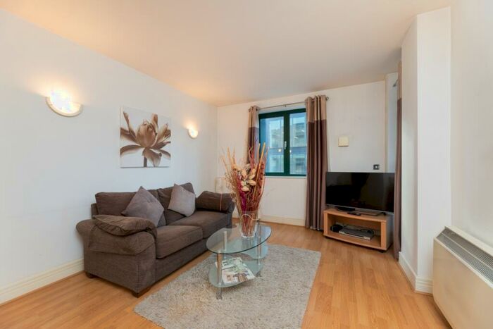 1 Bedroom Apartment To Rent In Mansell Street London, E1