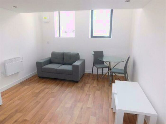 Studio To Rent In Jubilee Drive, Liverpool, L7