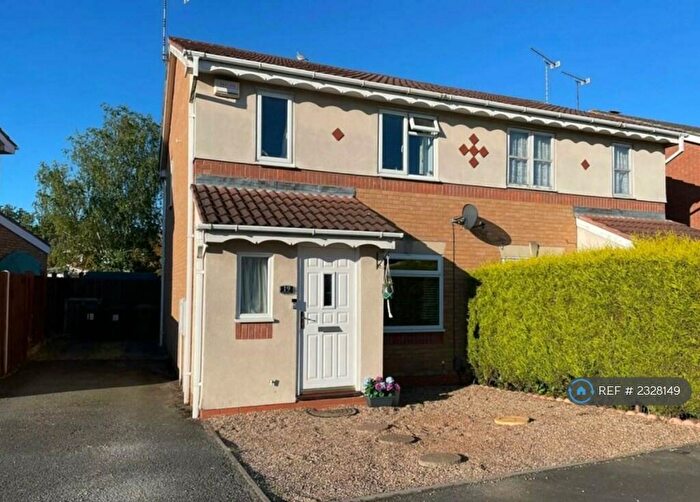 3 Bedroom Semi-Detached House To Rent In Beechcroft, Bedworth, CV12