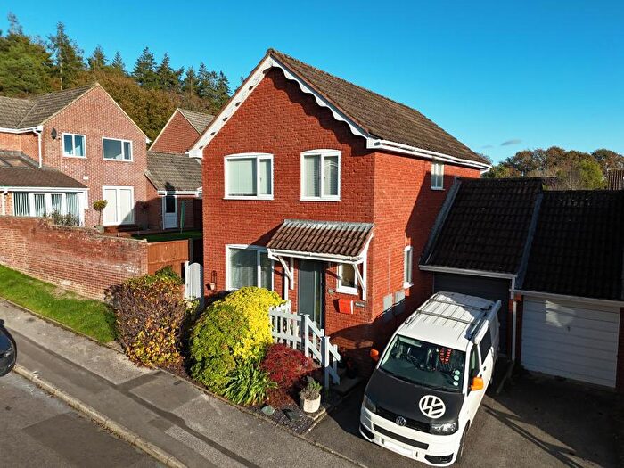 4 Bedroom Detached House For Sale In Canford View Drive, Colehill, BH21