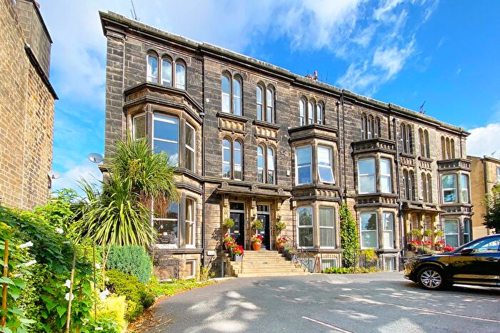 2 Bedroom Flat To Rent In York Place, Harrogate, HG1