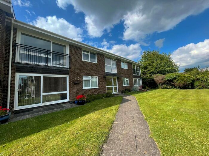 2 Bedroom Apartment To Rent In Montagu Road, Highcliffe, Christchurch, BH23