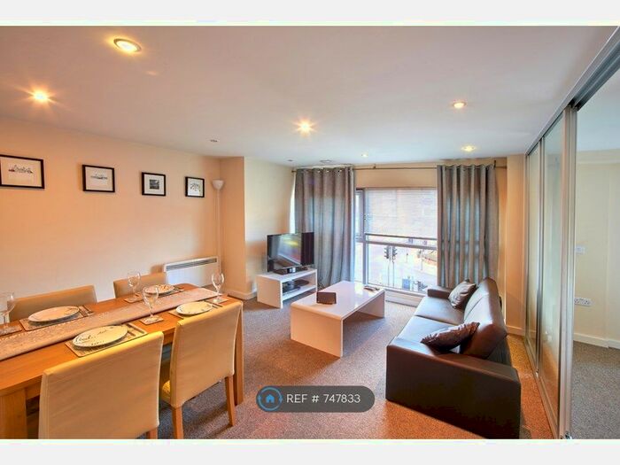 2 Bedroom Flat To Rent In Beckhampton Street, Swindon, SN1