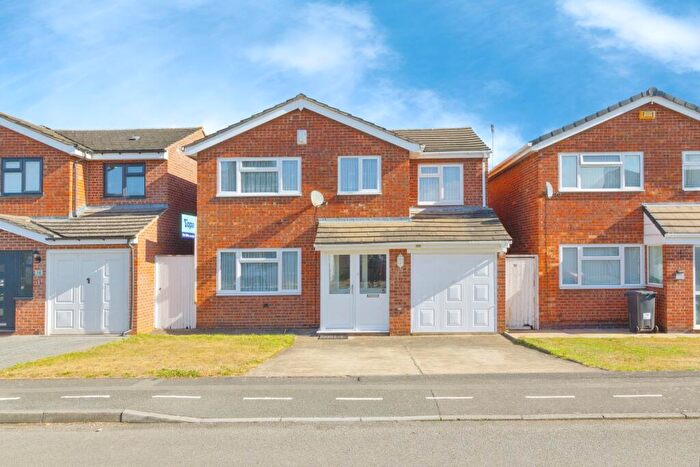 4 Bedroom Detached House For Sale In Braemar Drive, Leicester, LE4