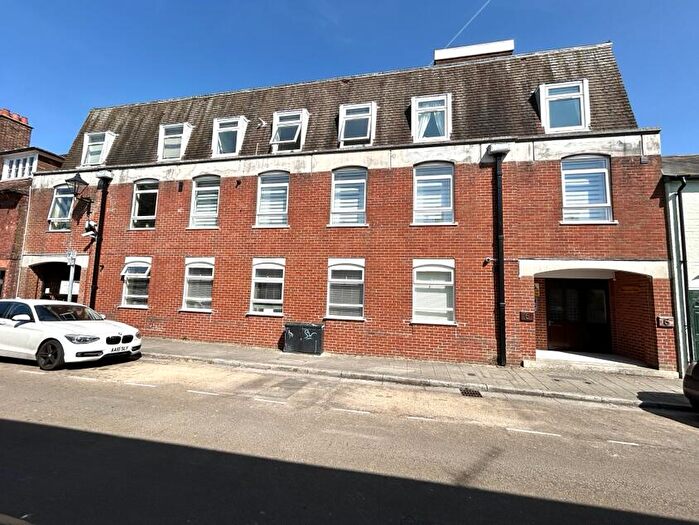 2 Bedroom Apartment To Rent In Millhams Street, Christchurch, BH23