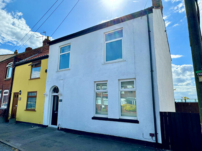 2 Bedroom End Of Terrace House For Sale In Main Street, Paull, HU12