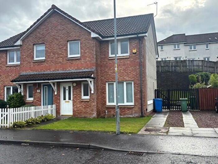 3 Bedroom Semi-Detached House To Rent In Craigendmuir Street, Riddrie, Glasgow, G33