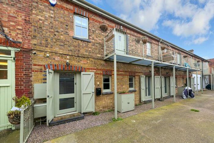 2 Bedroom Detached House To Rent In Sheen Stables, Sheen Lane, East Sheen, SW14